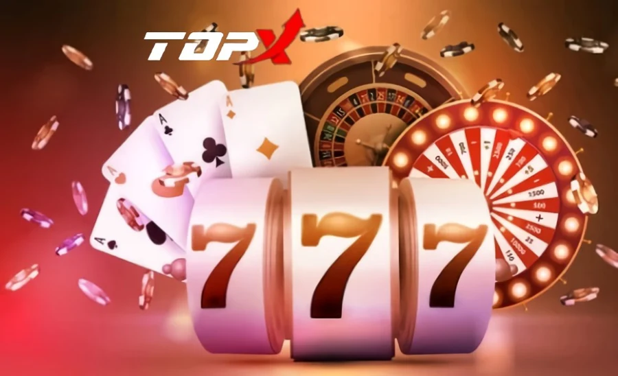 Roleta, cartas e rolos de slot com setes alinhados e o logotipo da TopX